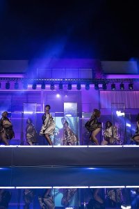 Lizzo’s Watch Out for the Big Grrrls – S01E04 – Naked