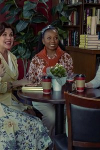 Shining Vale – S01E02 – Chapter Two – She Comes at Night