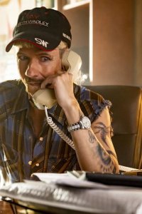 Joe vs. Carole – S01E04 – A Gun-Toting, Animal-Loving, Mullet-Wearing Motherf**king Star