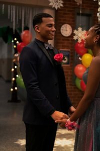 Naomi – S01E11 – Worst Prom Ever