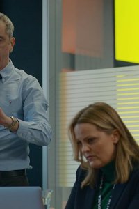 Stay Close – S01E02 – Episode #1.2