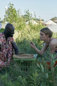 Station Eleven – S2021E02 – A Hawk from a Handsaw