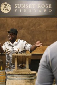 Grand Crew – S01E09 – Wine & Vineyards
