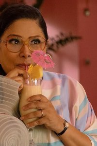 Acapulco – S01E07 – For Your Eyes Only