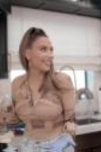 Cooking with Paris – S01E01 – Breakfast in the Clouds with Kim Kardashian West