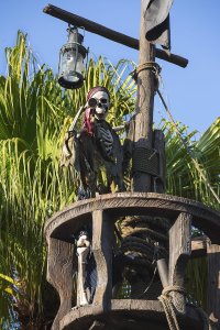 Behind the Attraction – S02E01 – Pirates of the Caribbean