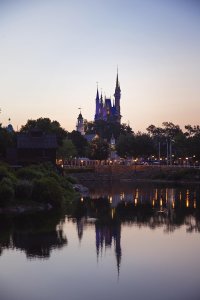 Behind the Attraction – S02E06 – Nighttime Spectaculars