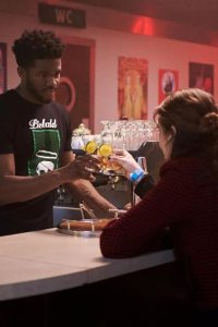 The Republic of Sarah – S01E06 – A Show of Hands