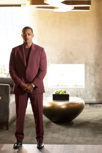 Solos – S01E02 – Tom
