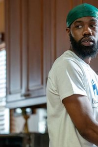 Flatbush Misdemeanors – S02E02 – Obiageli
