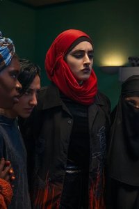 We Are Lady Parts – S01E01 – Play Something