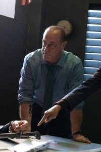 Law & Order: Organized Crime – S01E04 – The Stuff That Dreams Are Made of