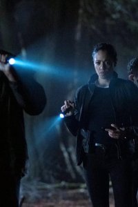 Debris – S01E06 – Supernova