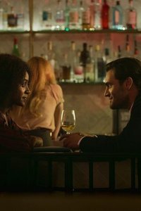 Behind Her Eyes – S01E01 – Chance Encounters