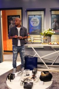 Kenan – S01E05 – Flipp’d