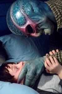 Resident Alien – S01E01 – Pilot