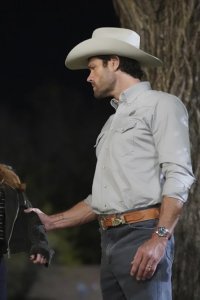 Walker – S01E02 – Back in the Saddle