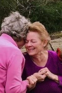 Surviving Death – S01E04 – Signs from the Dead