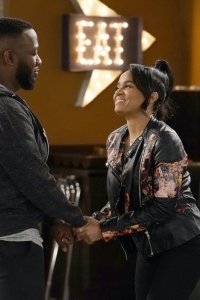 Call Me Kat – S01E08 – All Nighter