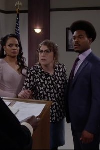 Call Me Kat – S03E22 – Call Me a Donut Wall