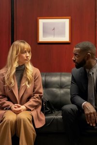 The Flight Attendant – S02E01 – Seeing Double