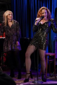 B Positive – S02E10 – S’mores, Elvis and a Cubano