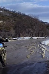 Long Way Up – S01E02 – Ushuaia