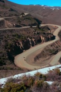 Long Way Up – S01E04 – The Andes