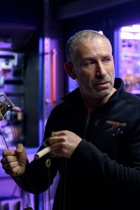 Away – S01E05 – Space Dogs