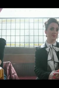 Mandy – S01E06 – Broadsword to Donna Ball