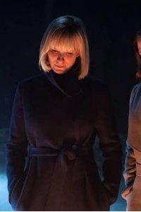 Between Two Worlds – S01E07 – A Big Enough Lie