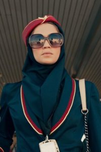 Tehran – S01E01 – Emergency Landing in Tehran