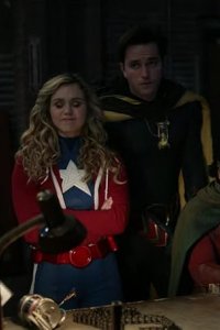 Stargirl – S03E01 – Frenemies – Chapter One: The Murder