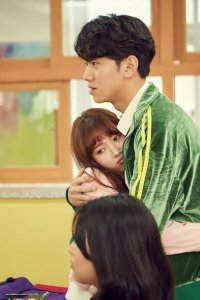 Extracurricular – S01E01 – Episode 1