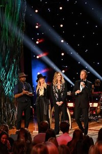 The Bachelor Presents: Listen to Your Heart – S01E06 – Week 6 — Finale