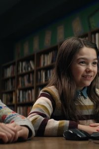 Home Before Dark – S01E03 – Sting Like a Bee