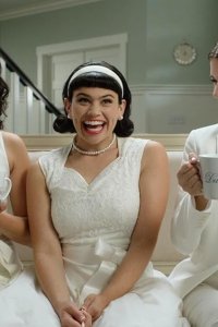 Three Busy Debras – S01E01 – A Very Debra Christmas