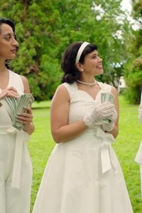 Three Busy Debras – S01E05 – ATM (All The Money)