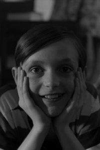 Dispatches from Elsewhere – S01E10 – The Boy