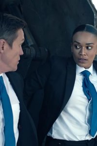 Queen Sono – S01E04 – Rookie