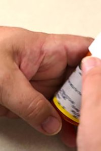 The Pharmacist – S01E03 – Dope Dealers with White Lab Coats