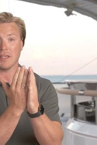 Below Deck Sailing Yacht – S01E01 – Holy Ship! We’re Sailing!