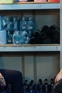 Avenue 5 – S02E05 – Let’s Play with Matches