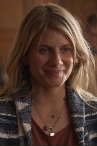 Little America – S01E04 – The Silence