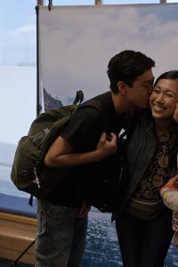 Little America – S01E06 – The Grand Prize Expo Winners