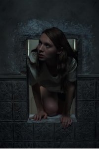 Little America – S02E05 – Space Door