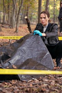 Lincoln Rhyme: Hunt for the Bone Collector – S01E04 – What Lies Beneath