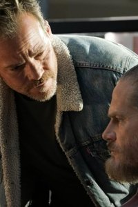 Deputy – S01E05 – 10-8 Black & Blue