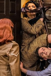 The Goes Wrong Show – S01E02 – The Pilot (Not the Pilot)