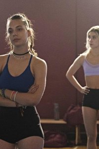 Dare Me – S2020E03 – Surrender at Discretion